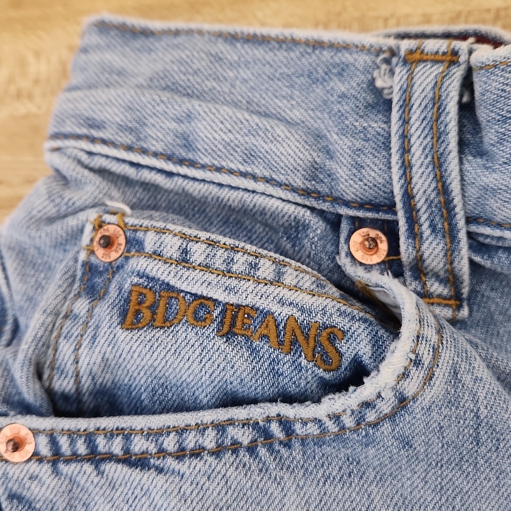 BDG Logan Buckle Baggy Barrel Jean, size 24 - Picture 11 of 16